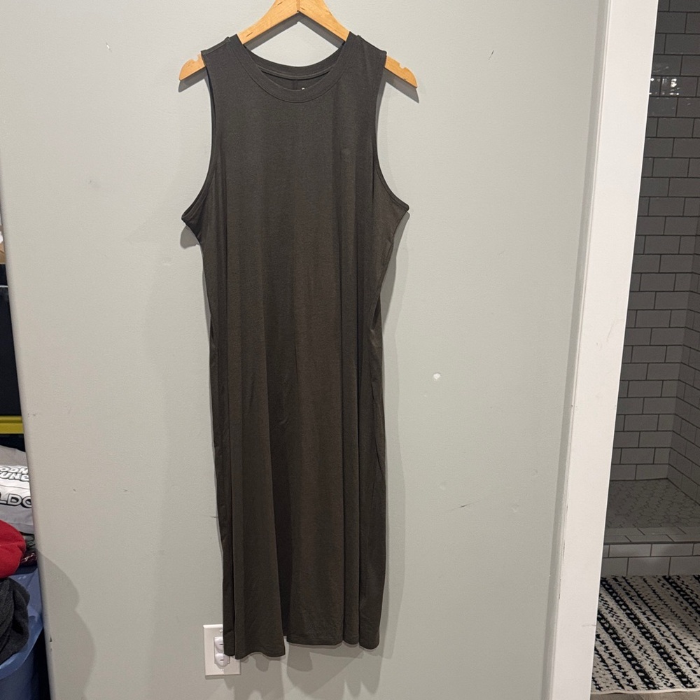 Roots tank midi dress